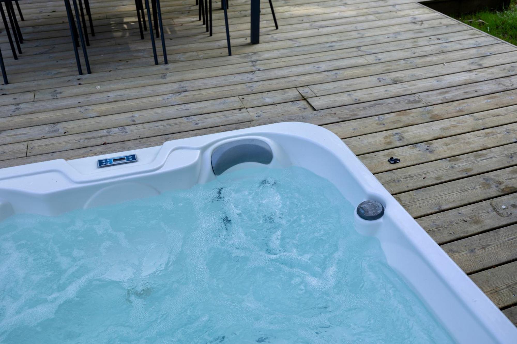Maison T4 Climatisee Avec Jacuzzi A Lagord Exteriér fotografie