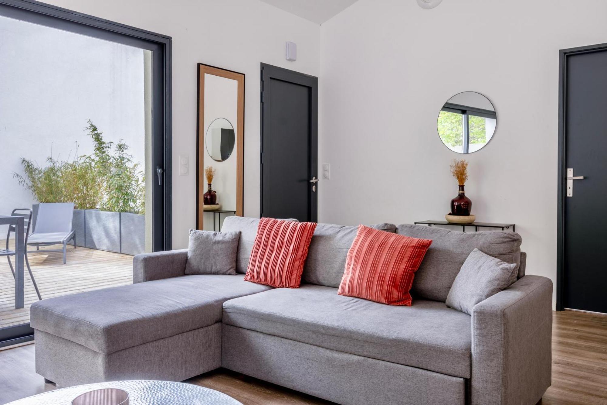 Maison T4 Climatisee Avec Jacuzzi A Lagord Exteriér fotografie